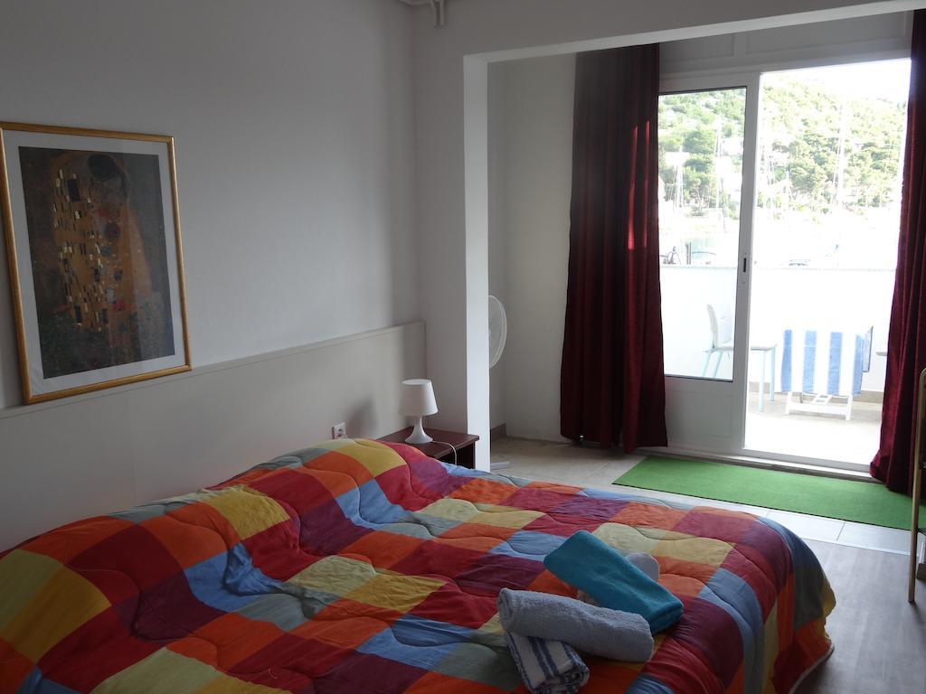 Gina Bed & Breakfast Tisno Szoba fotó